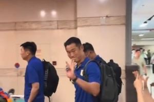 鲁媒：泰山队昨天下午抵达大连，副总经理宿茂臻首次出征客场