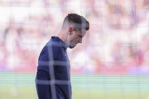 世体：弗里克带队进行了新一次训练，而特尔施特根仍继续单独训练