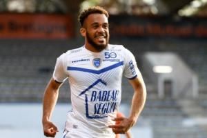 19岁姆贝莫580万镑加盟小蜜蜂🐝升级+保级奋战6年后留下7100万