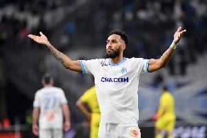 放弃沙特高薪，队报：稳定的生活、马赛的计划让奥巴梅扬决定回归