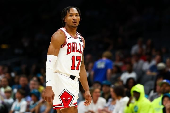 夏联单场37分😲贾米尔-杨被公牛裁掉 给河村勇辉签双向合同让路