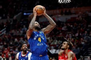 掘记谈当年不续约考辛斯：他场外的一些事把自己从联盟赶了出去