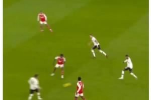 还能再见吗？英超官方晒拉什福德巅峰集锦，日常平趟BIG6防线🔥