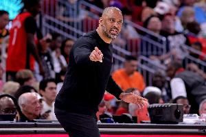 乌度卡：新赛季不能只靠杜兰特救场 其他人都得取得进步