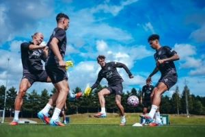 开启季前备战！曼城球员归队并进行首次训练