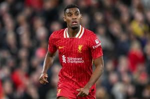 英媒：赫拉芬贝赫和齐米卡斯缺席社区盾，前者是因为妻子临产