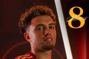 艾纳维：选择8号就是致敬偶像伊涅斯塔，但我没想过要去和他比较