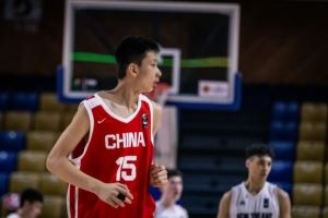 攻防俱佳！赵博新替补10中6砍17分11板 抢到4个前场板&送3次封盖