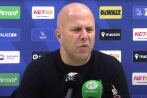 斯洛特：某一刻某名球员进攻意图过于强烈，导致对方攻入了制胜球