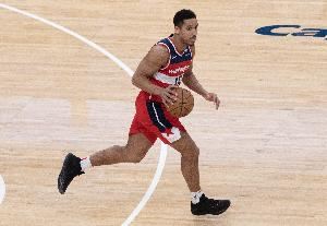 迈克-布朗：布罗格登沉稳可靠 这种特质对我们格外重要