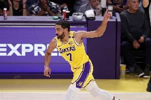 值得首发！文森特季前赛三分球合计27中15 命中率高达55.6%