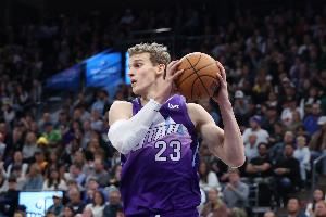 马尔卡宁已出战450场却从未打入过季后赛 现役球员最多